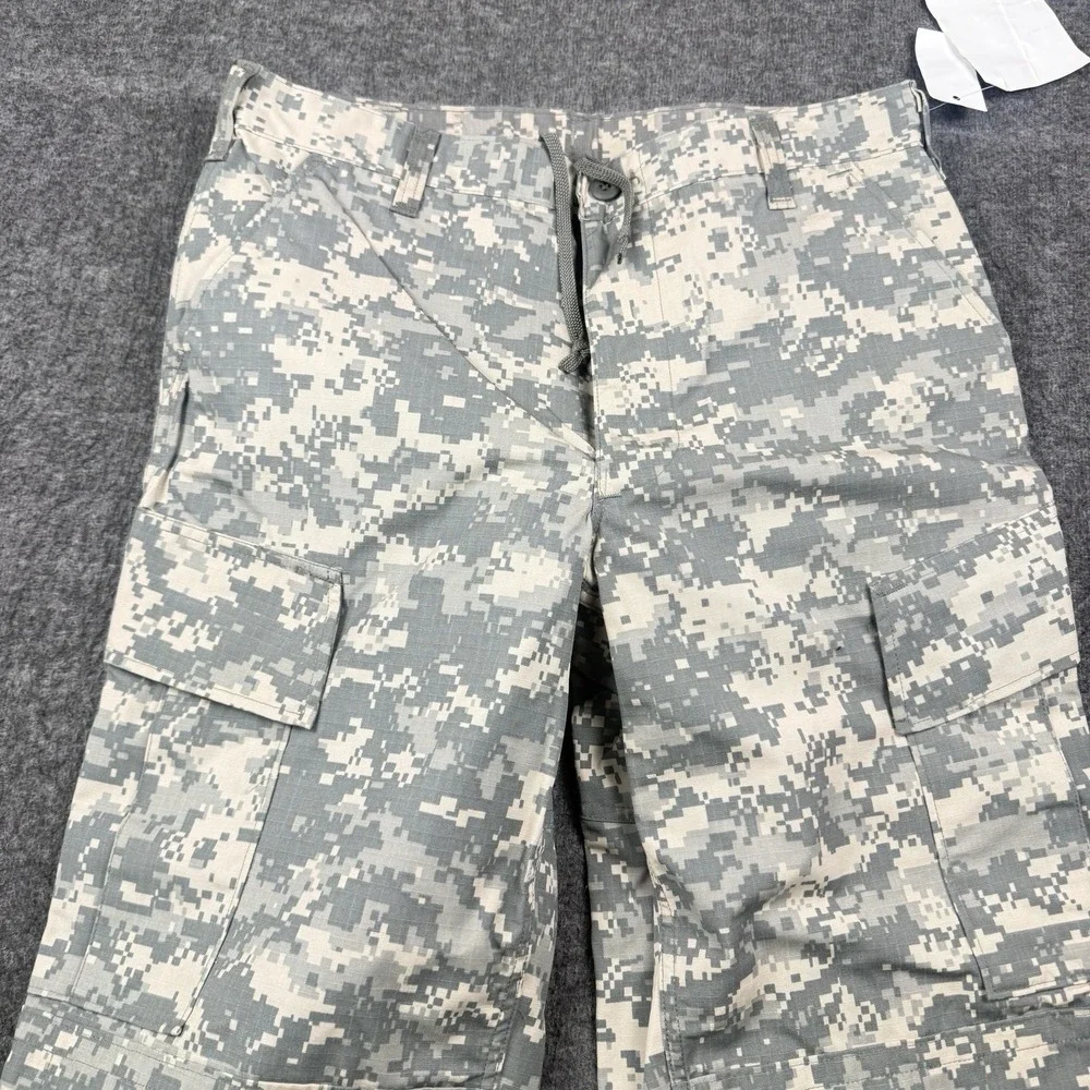 US Military Combat FR Pants Medium Trousers Digital Camo Flame Resistant Army